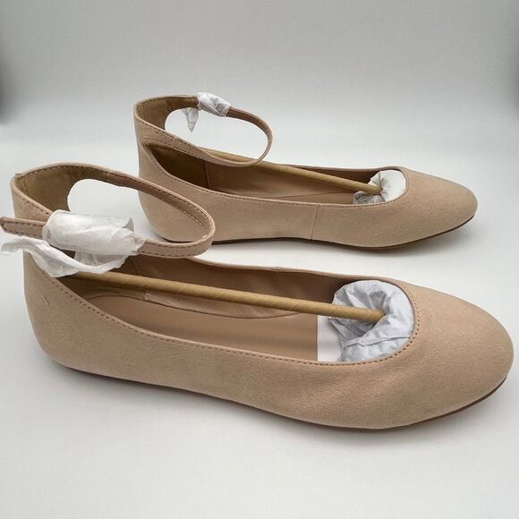 New BCBGeneration Women's Gwen Ankle Strap Flats - Size 9M - Picture 1 of 8